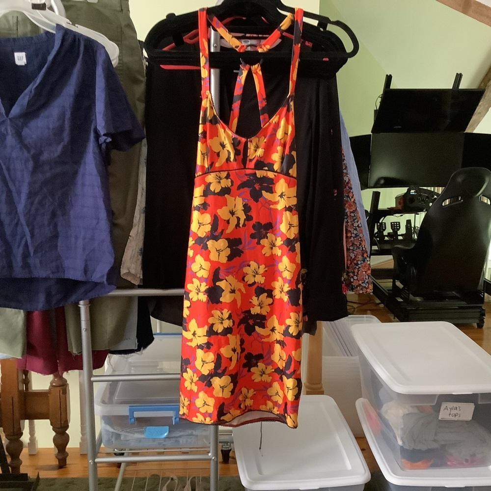 (Bin 6) UO strappy key-hole summer pattern dress, Size S
